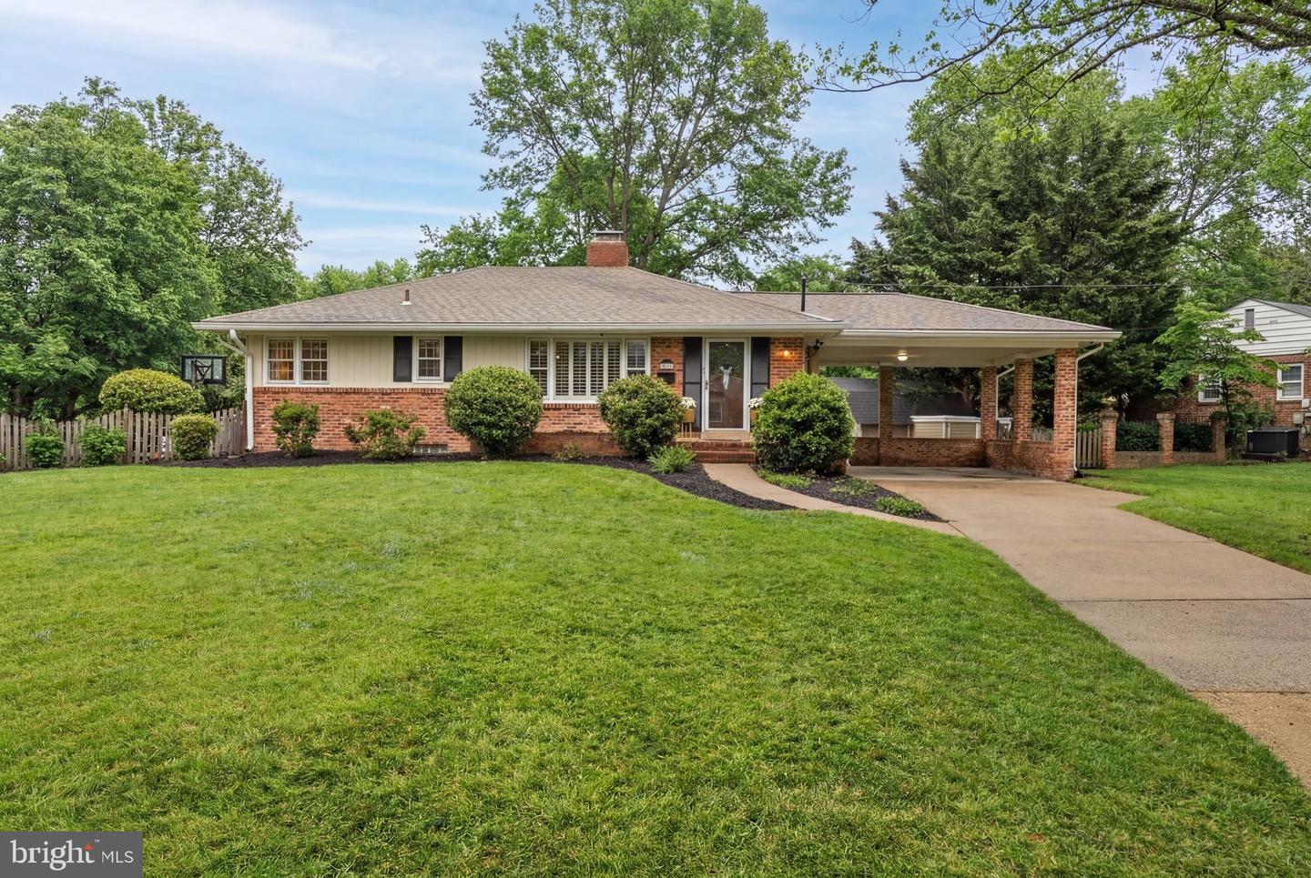 7911 Bainbridge Road, Alexandria