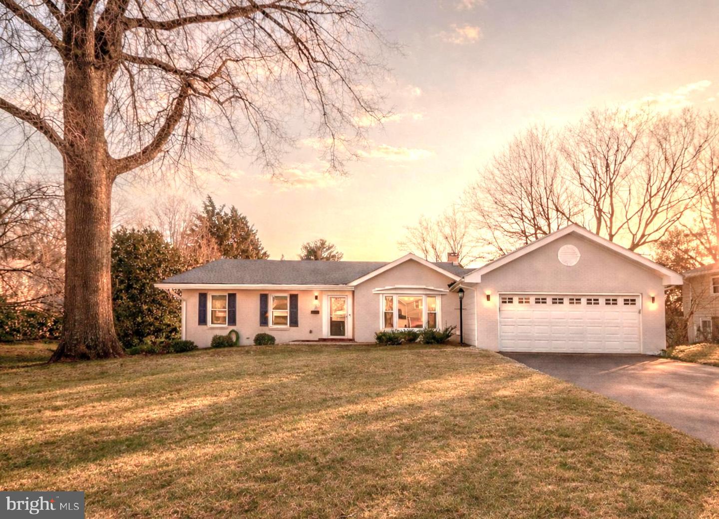 8513 Braeburn Drive, Annandale