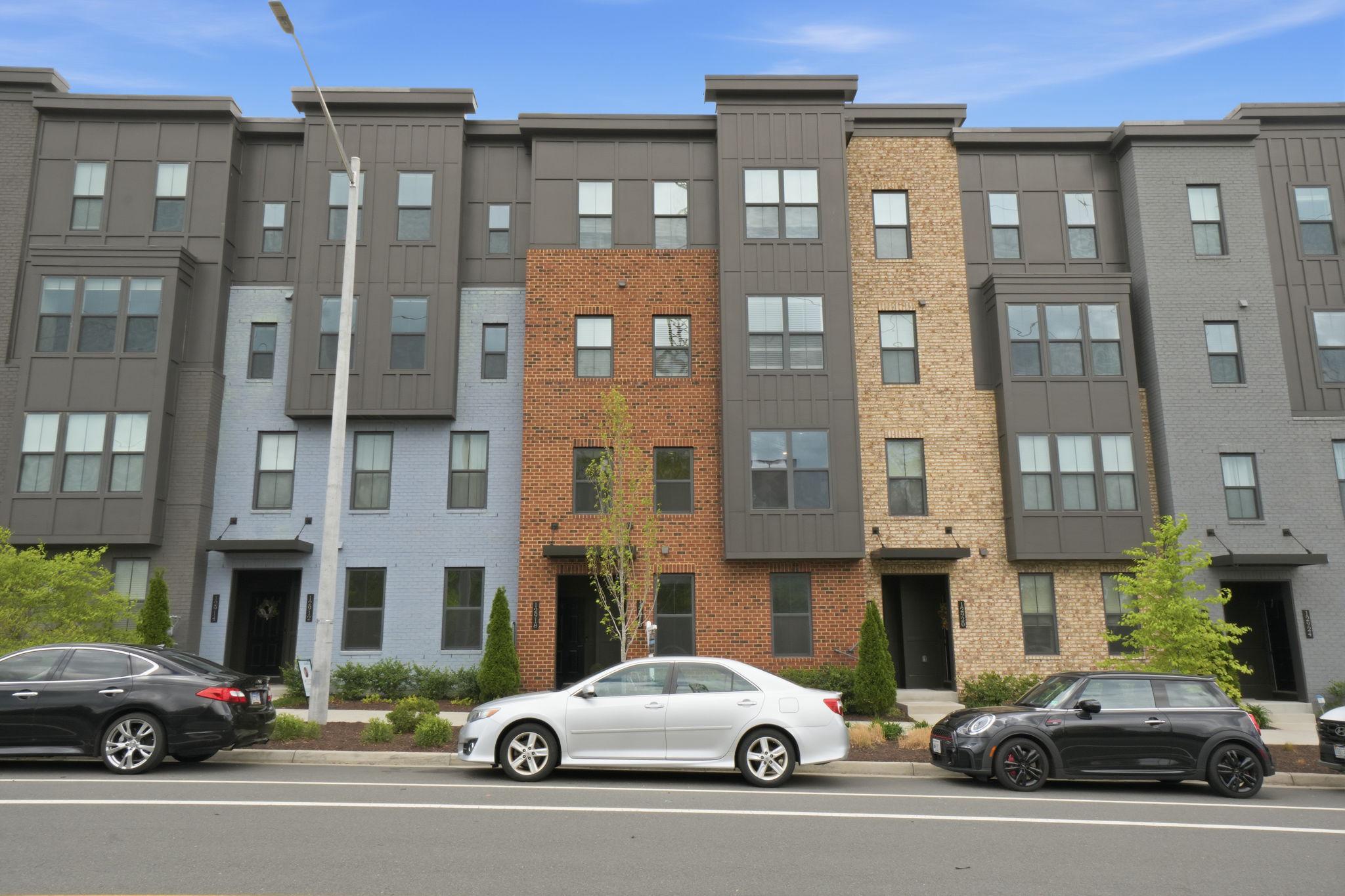 12916 Sunrise Ridge Alley #63, Herndon