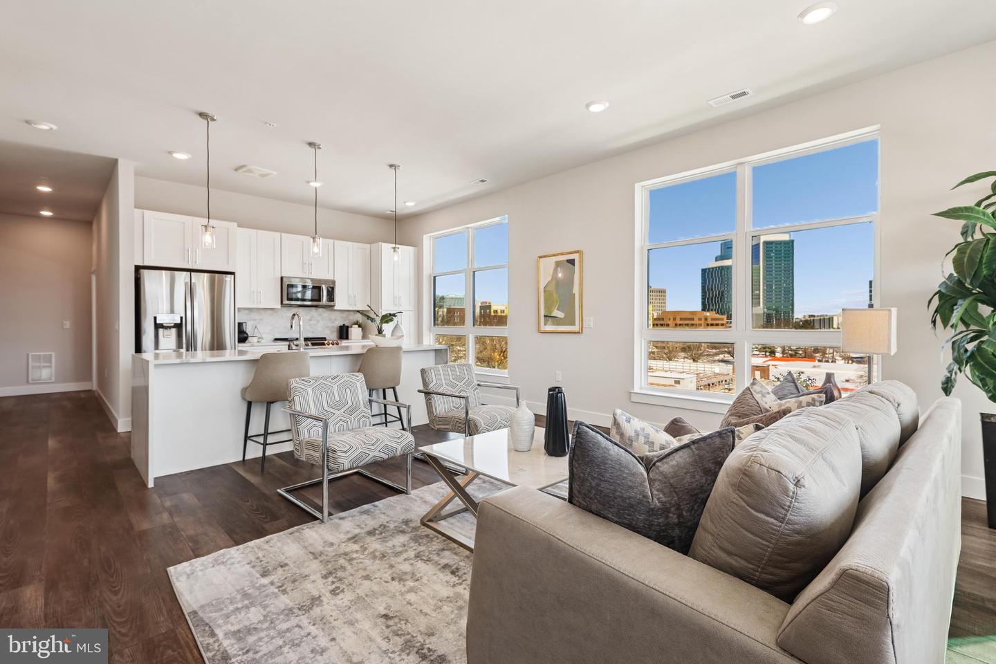 1761 Old Meadow Road #517, Mclean