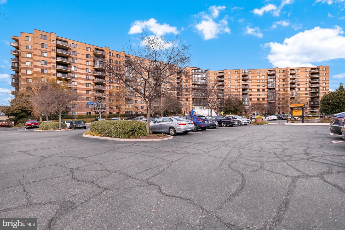 8380 Greensboro Drive #221, Mclean