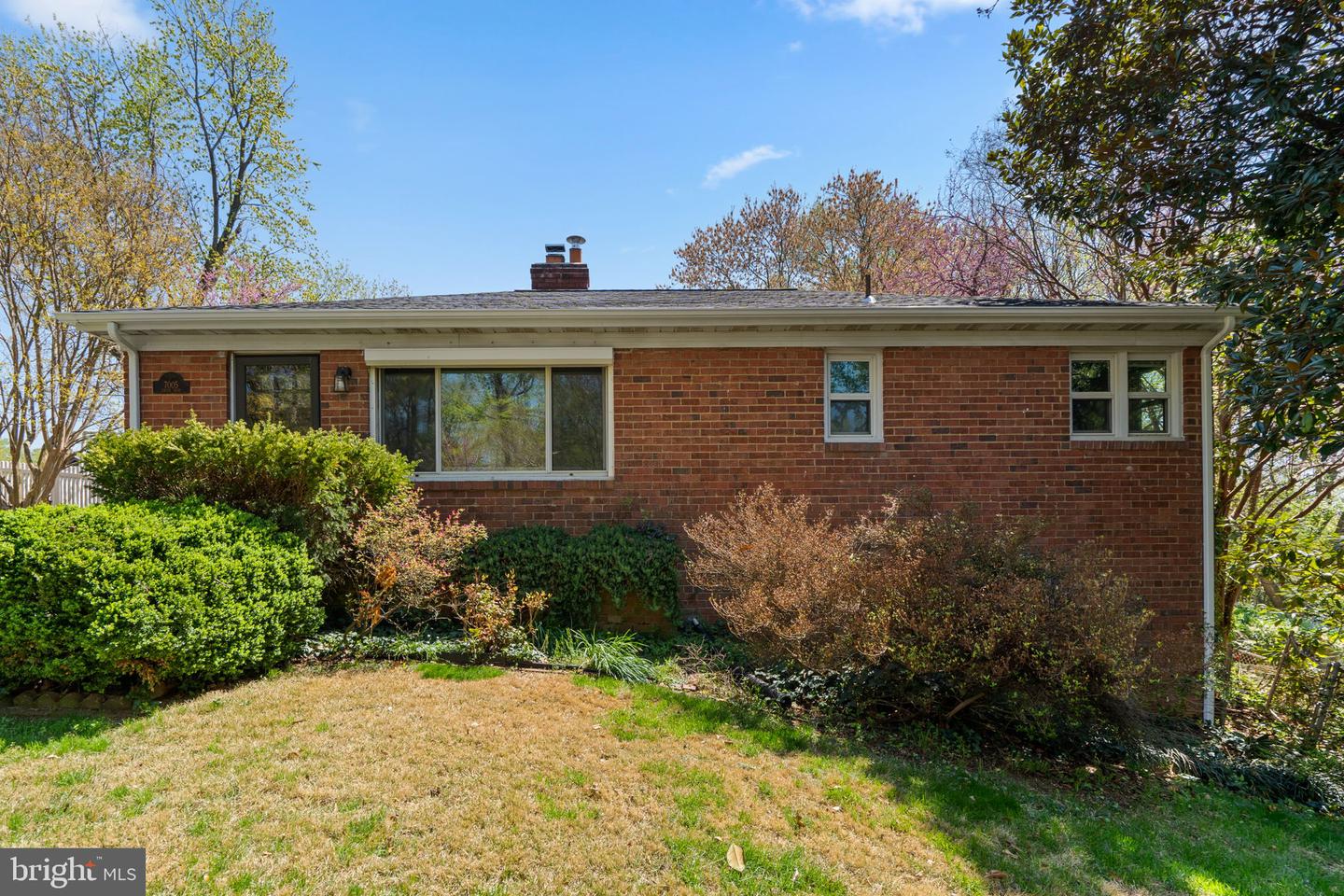 7005 Grove Road, Alexandria