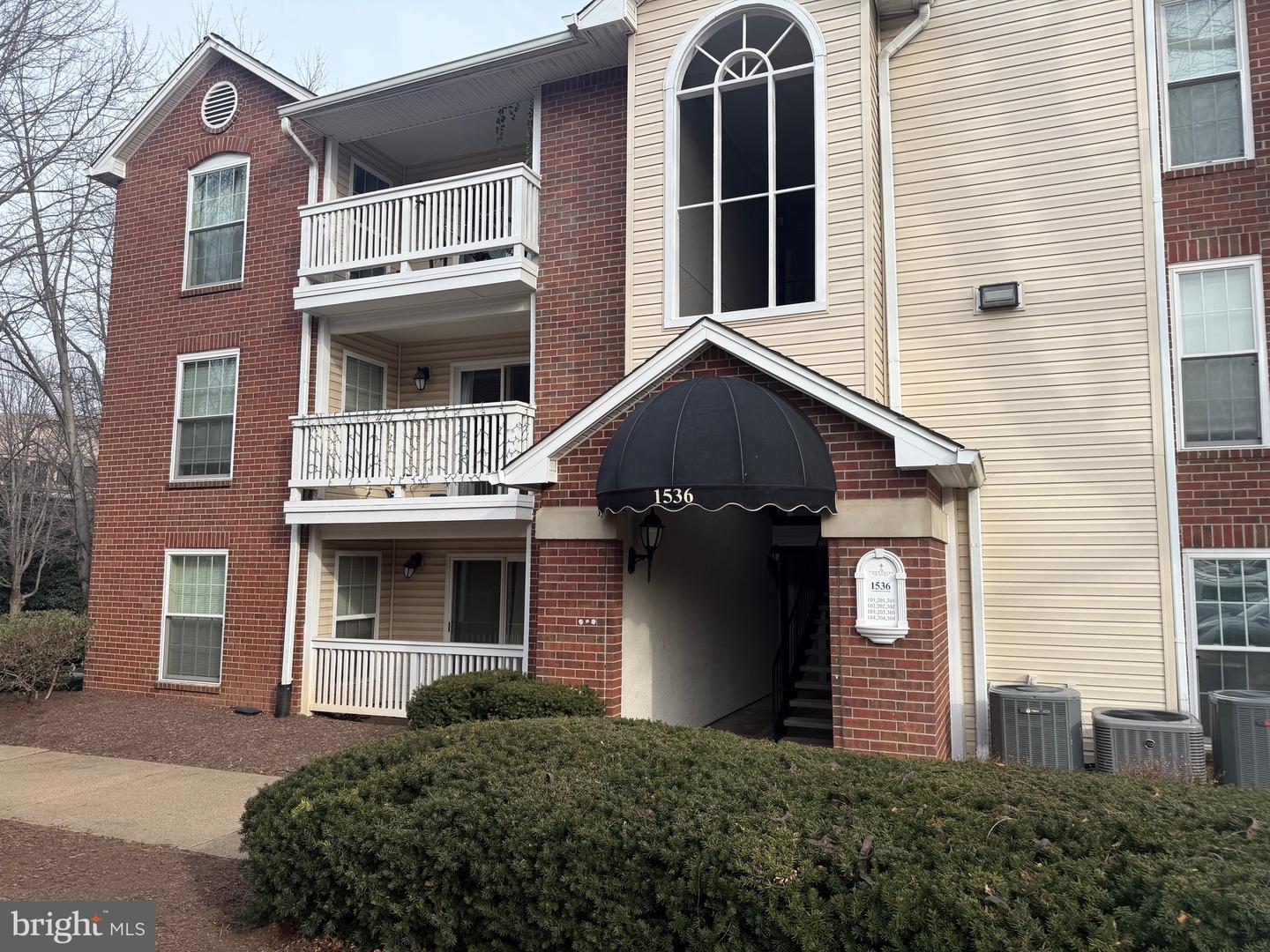 1536 Lincoln Way #101, Mclean