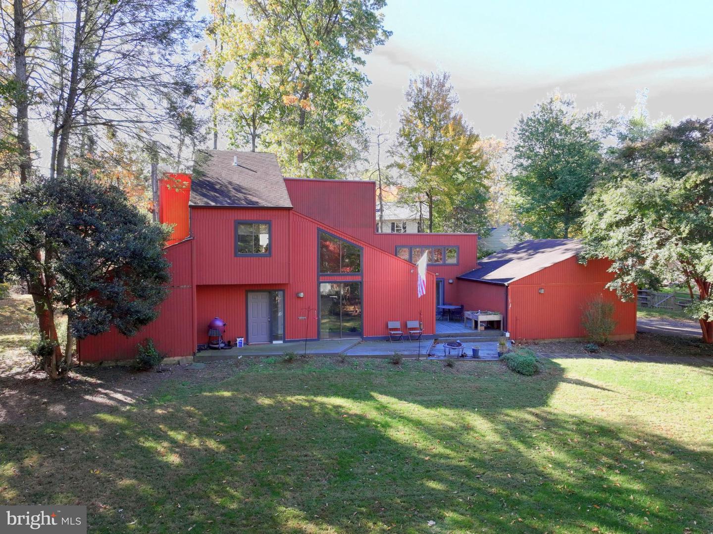 11813 Vale Road, Oakton