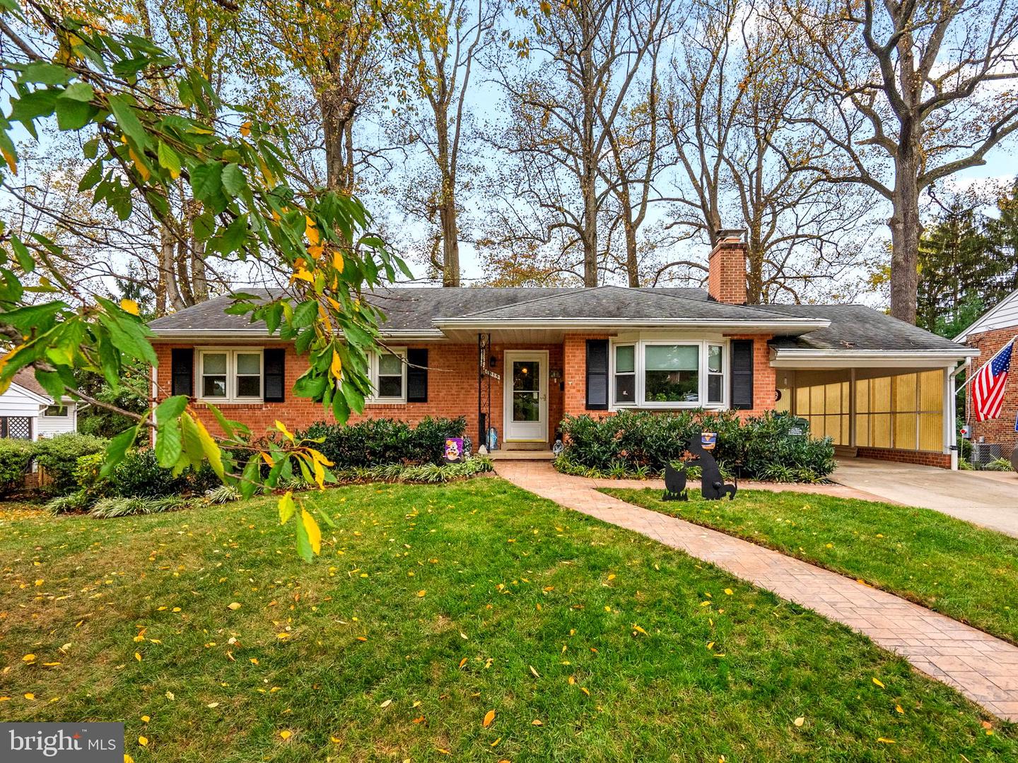 7515 Fairwood Lane, Falls Church