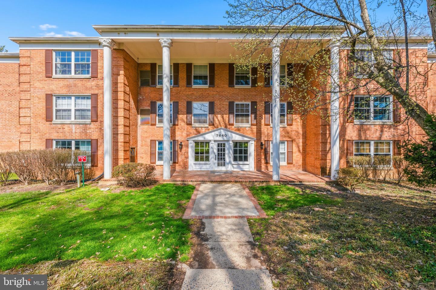 7640 Provincial Drive #213, Mclean