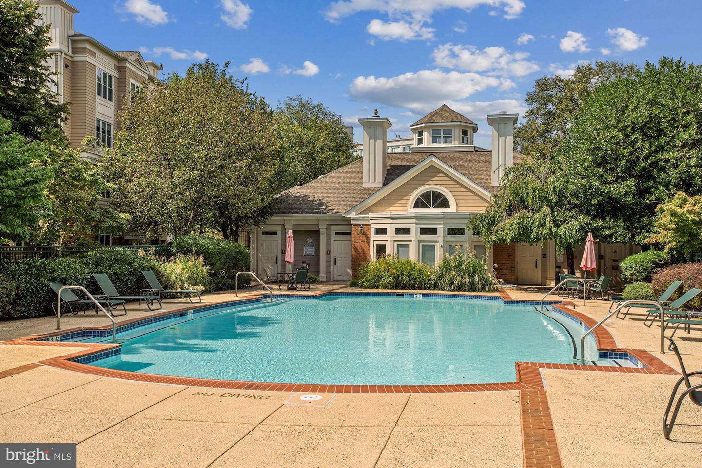 12913 Alton Square #210, Herndon