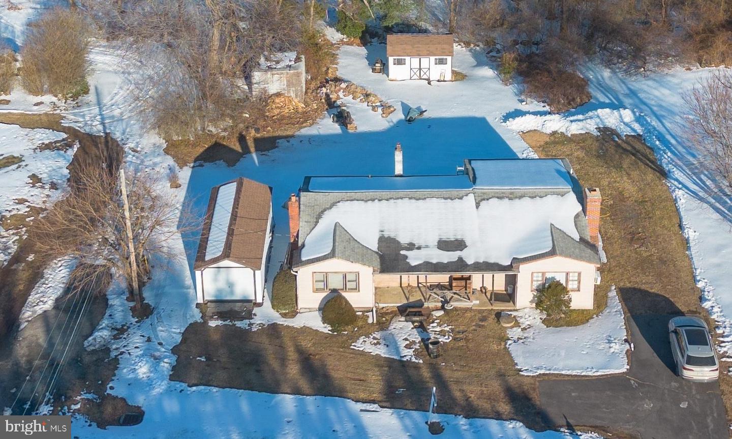3727 West Ox Road, Fairfax