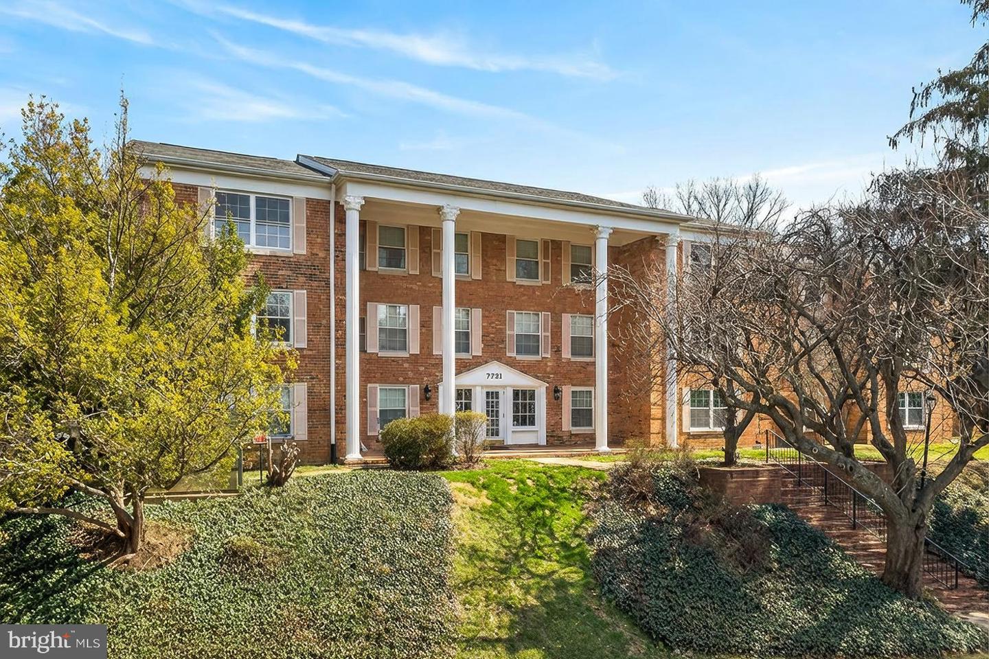7721 Tremayne Place #215, Mclean