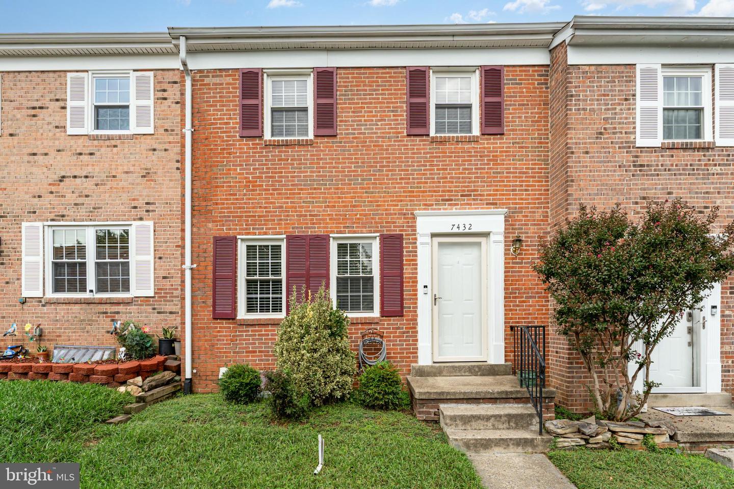 7432 Larne Lane, Lorton