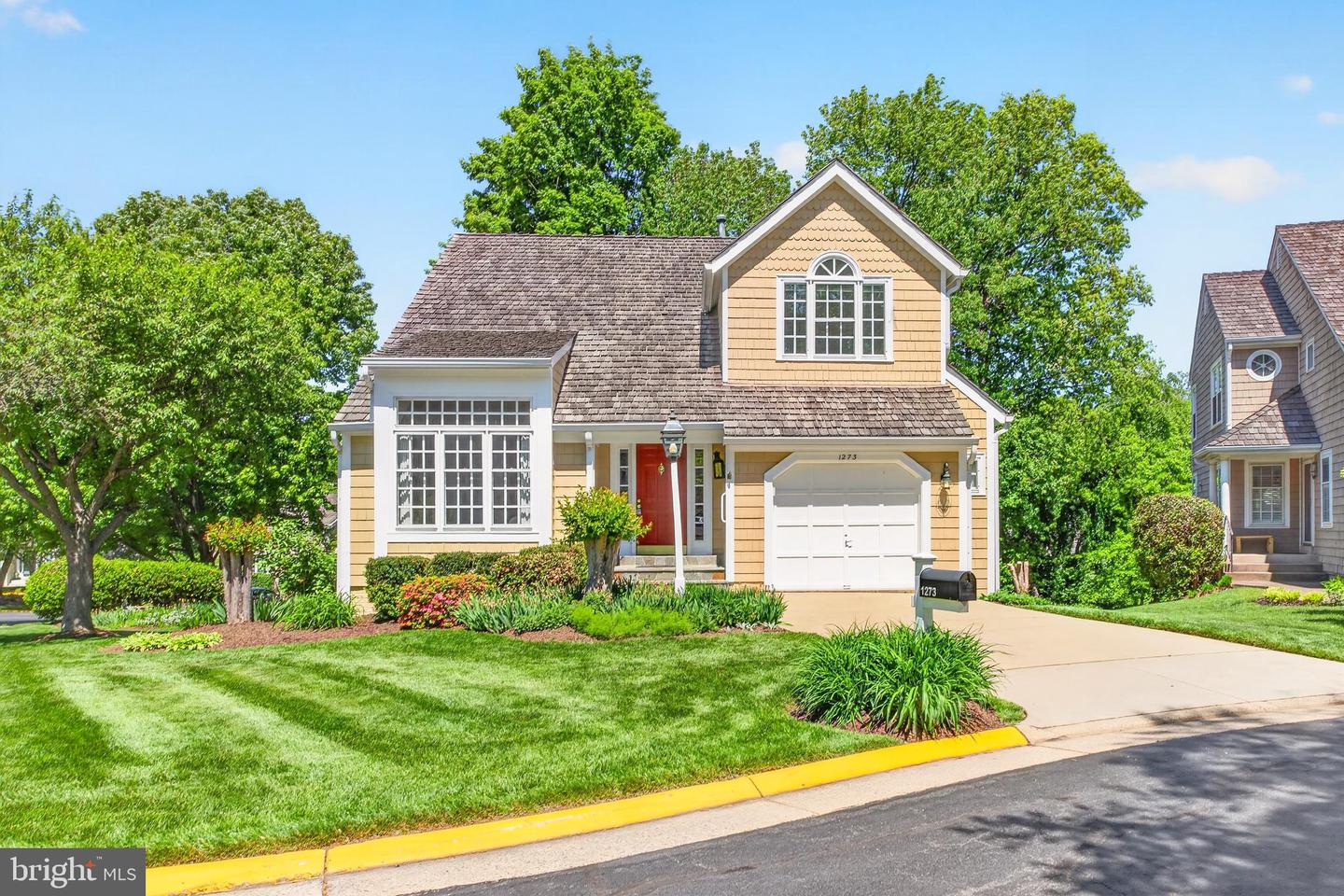 1273 Lamplighter Way, Reston