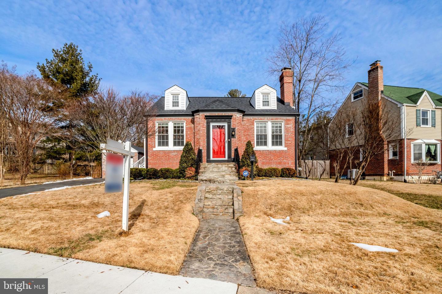 6070 Wooten Drive, Falls Church