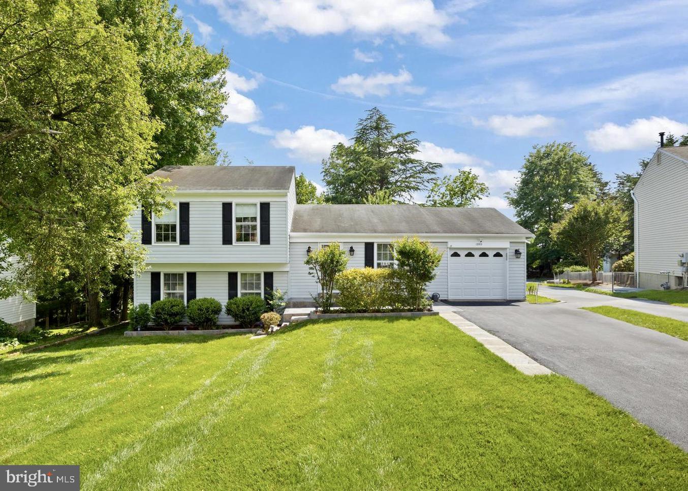 13515 King Charles Drive, Chantilly