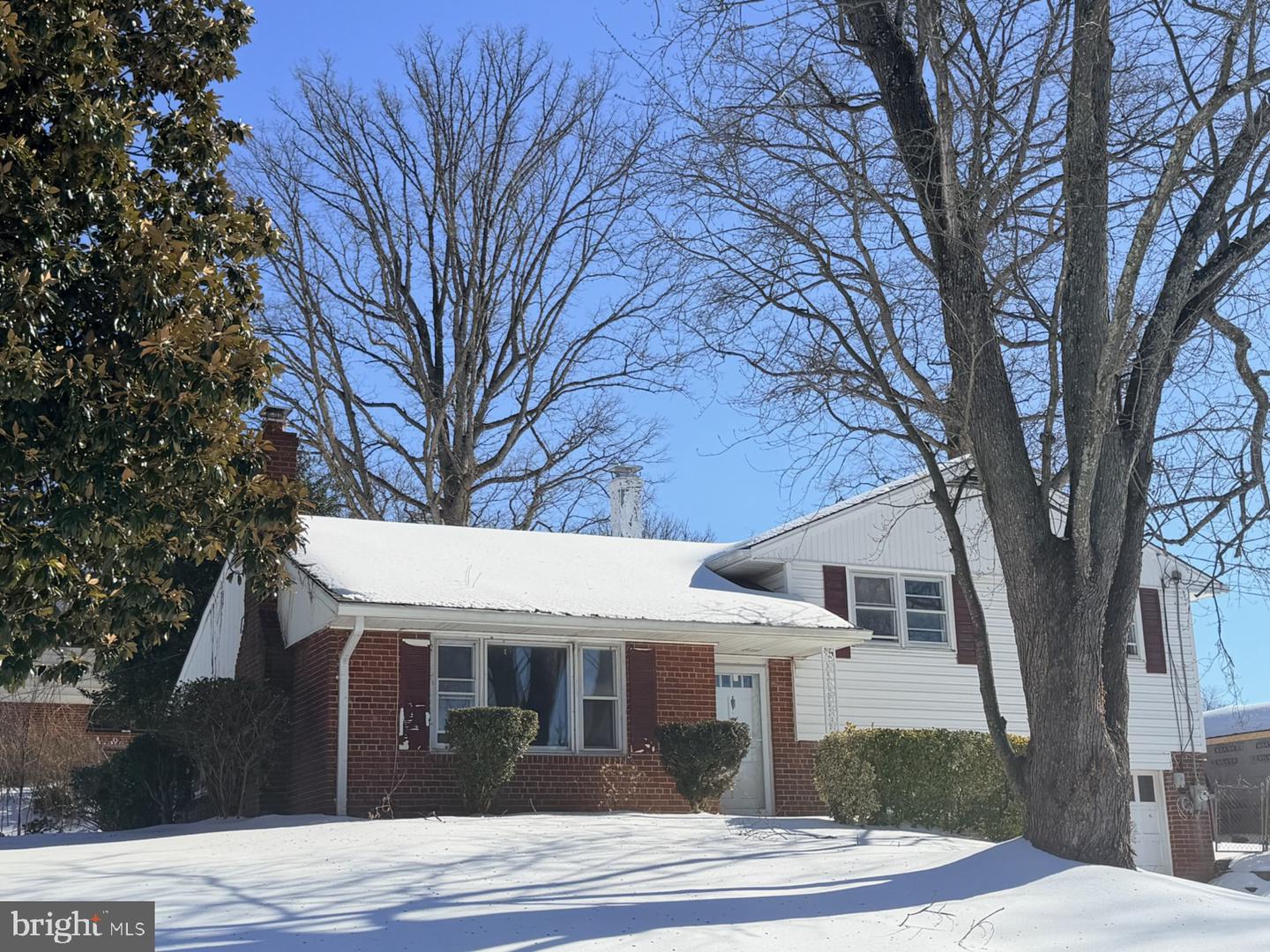 6301 Julian Street, Springfield