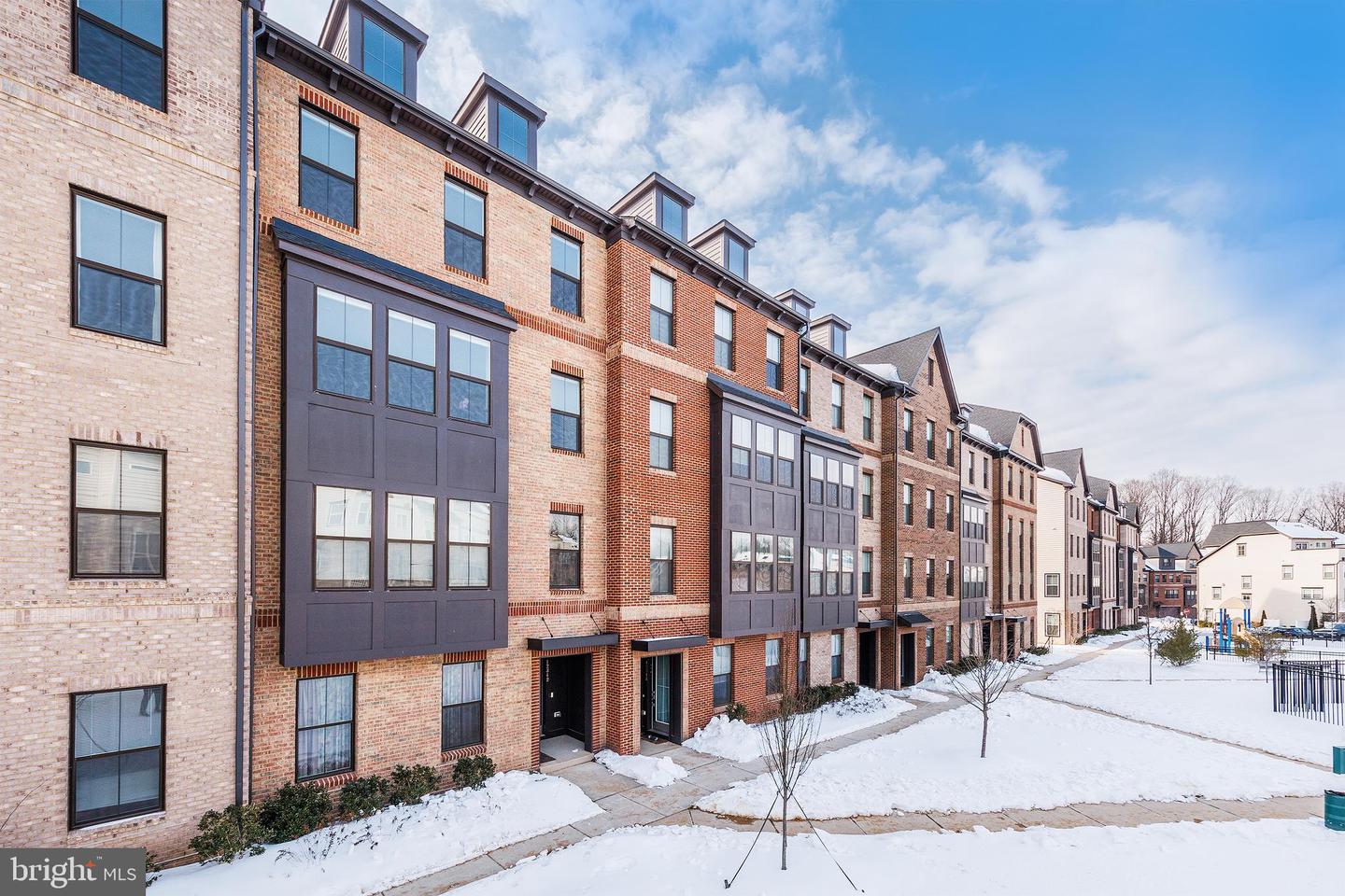 12342 Azure Lane #24, Fairfax