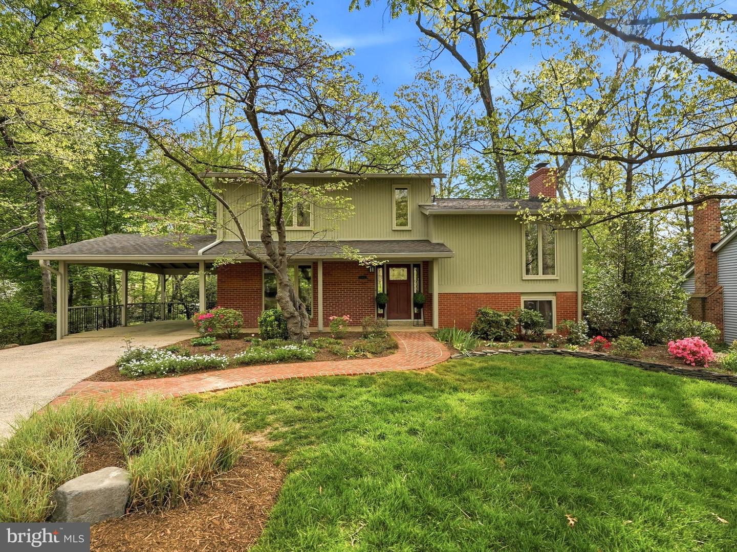 11002 Ring Road, Reston