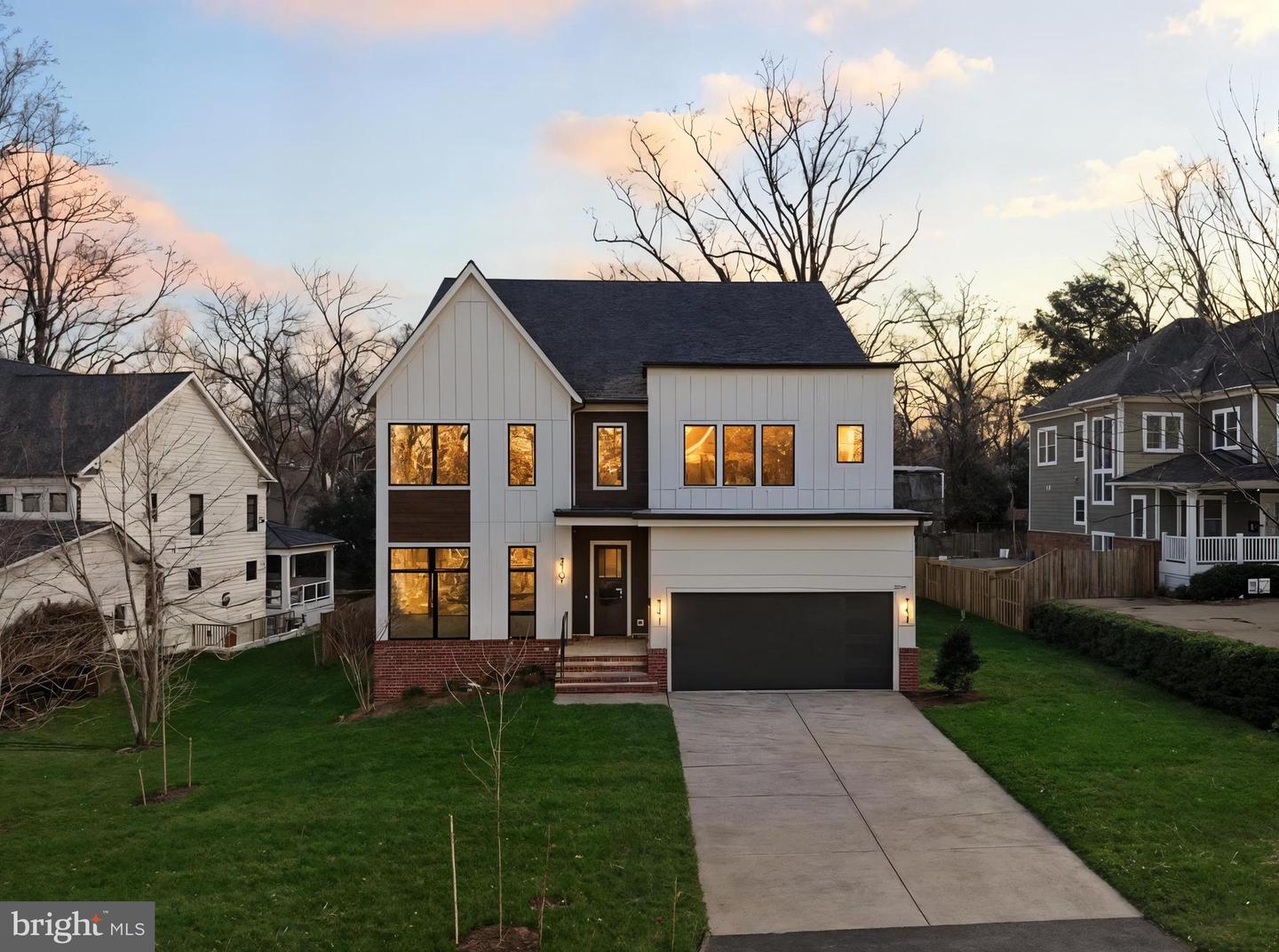 2107 Greenwich Street, Falls Church