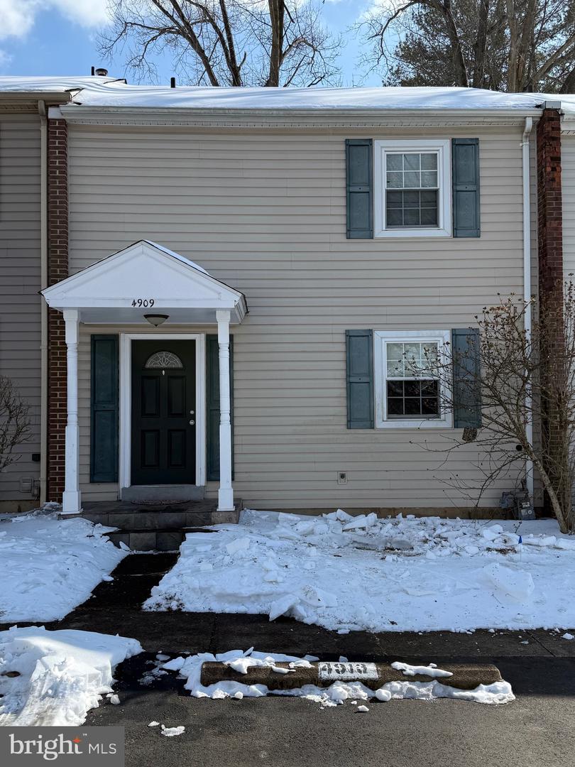 4909 Tibbitt Lane, Burke