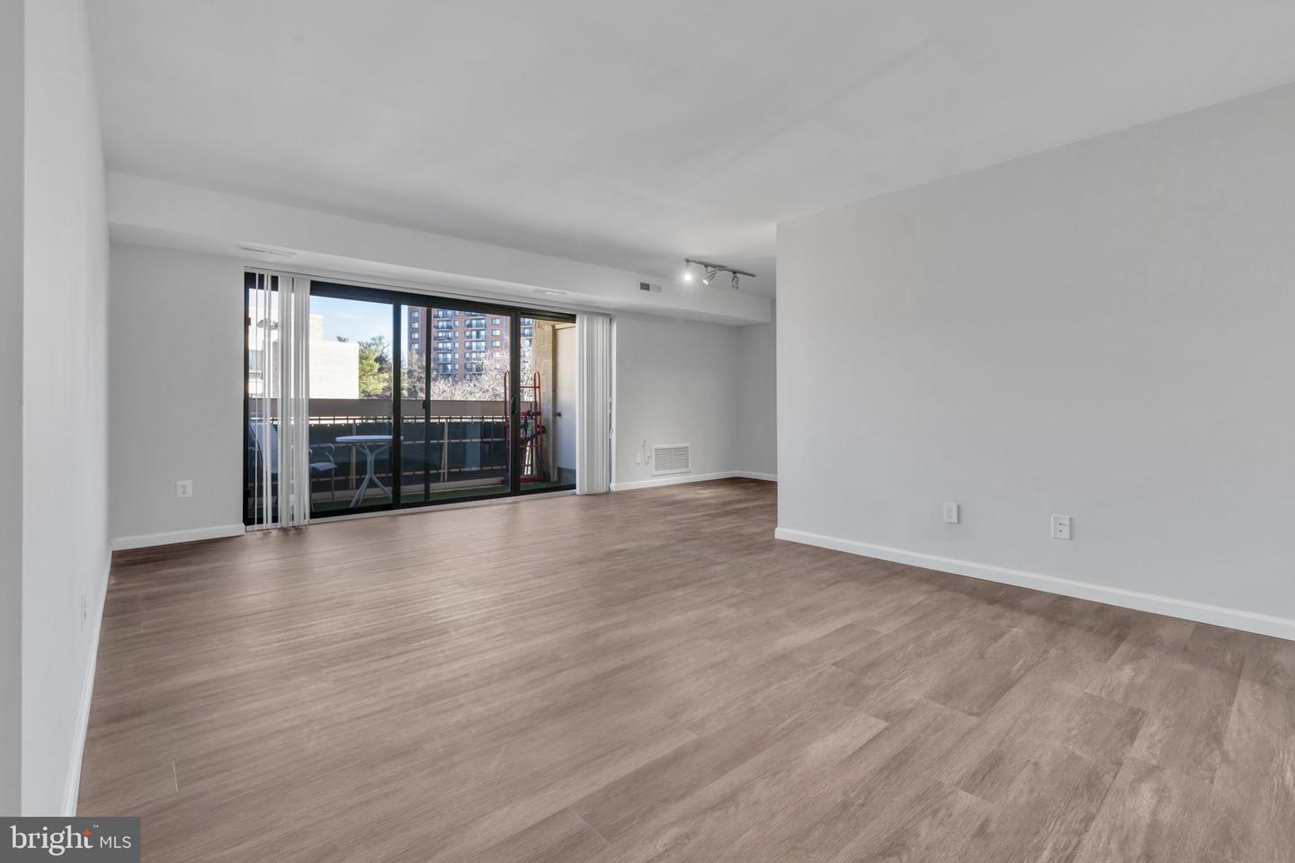 6141 Leesburg Pike #504, Falls Church