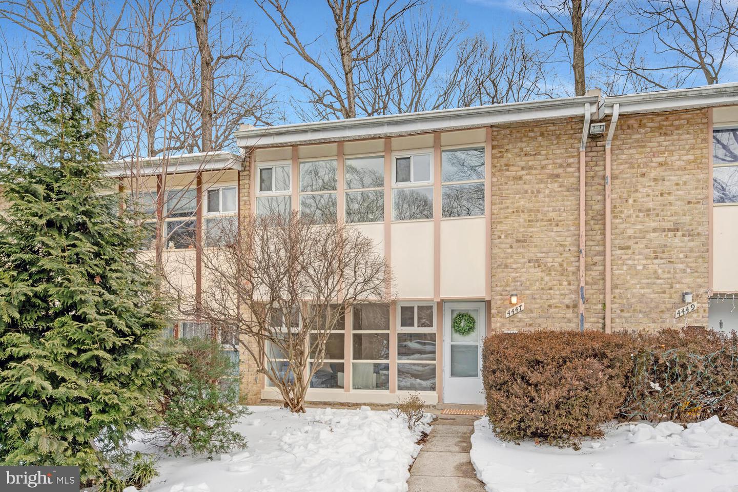 4447 Forest Glen Court #4447, Annandale