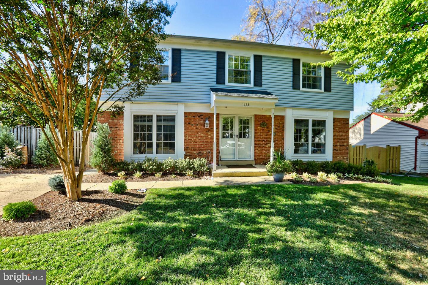 1323 April Way, Herndon