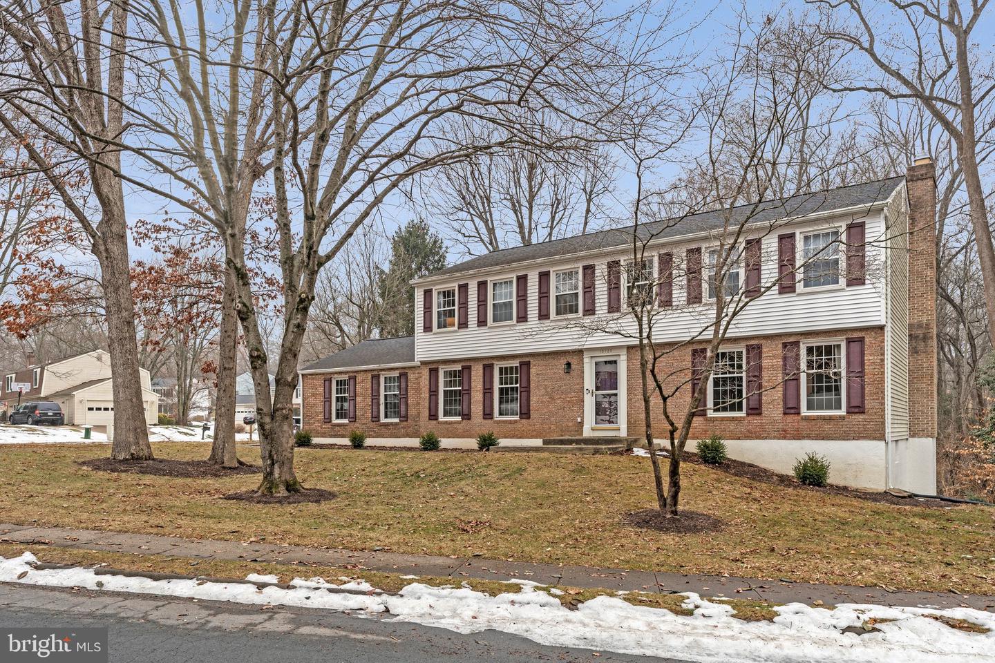 10720 Burr Oak Way, Burke