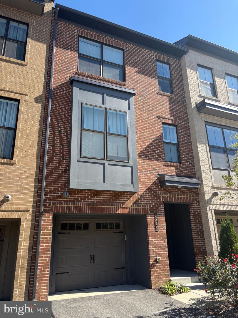 5509 Valmarana Way, Alexandria