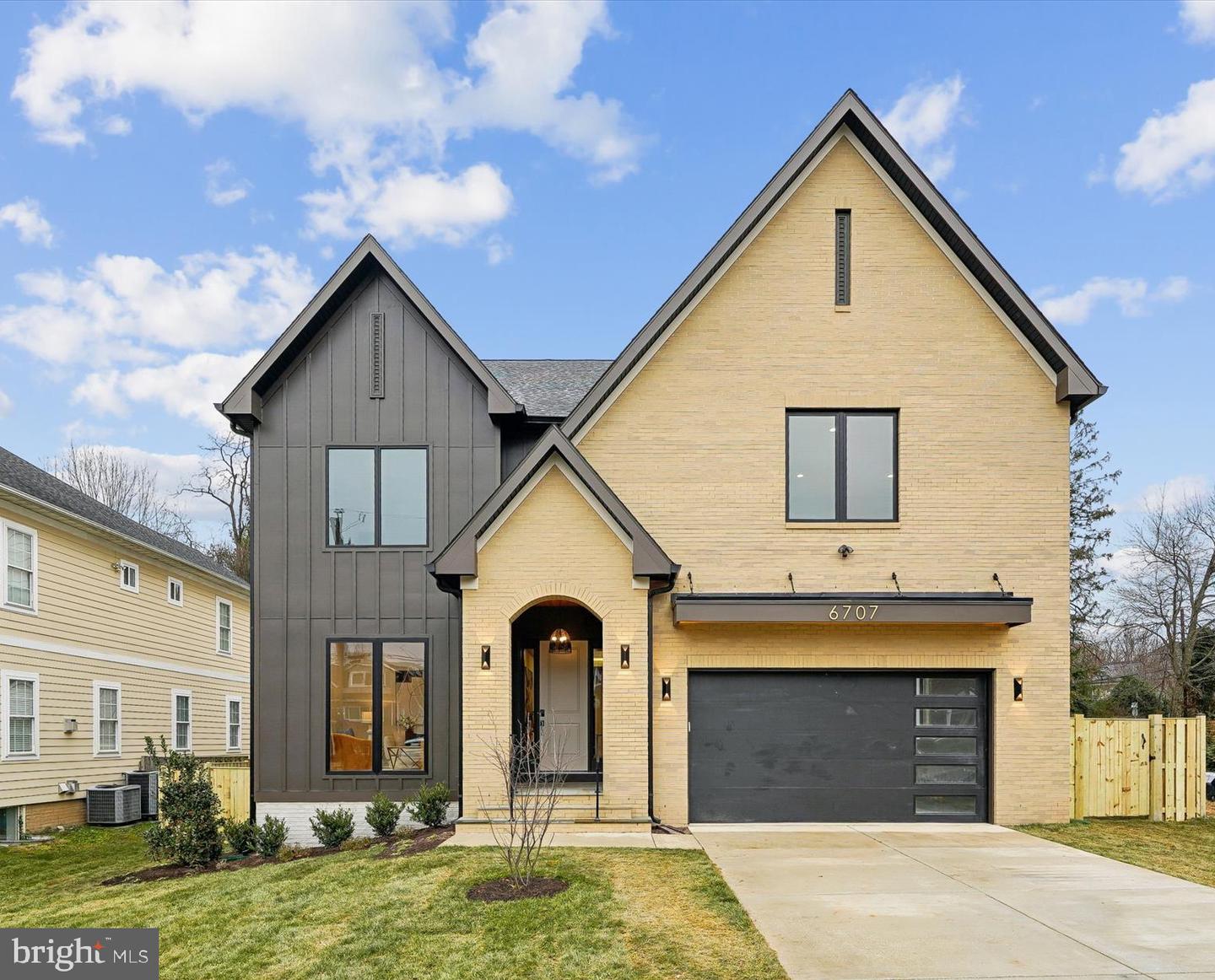6707 Hallwood Avenue, Falls Church
