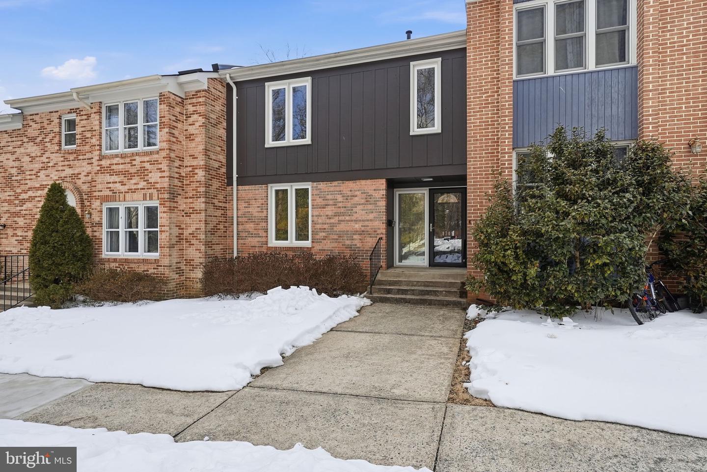 8309 Highcliffe Court, Annandale