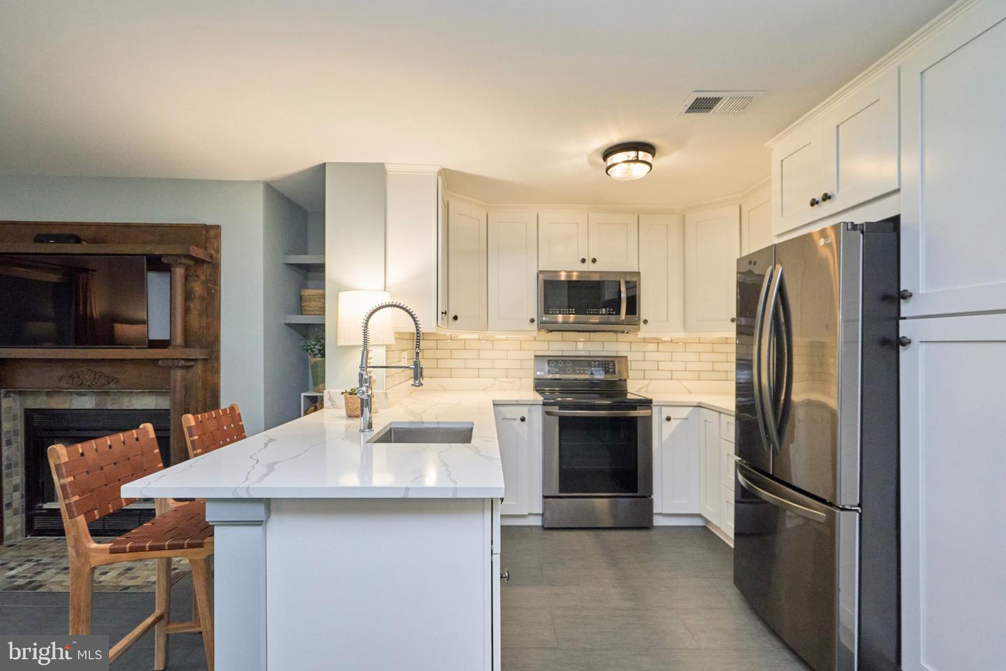 11703 Summerchase Circle, Reston