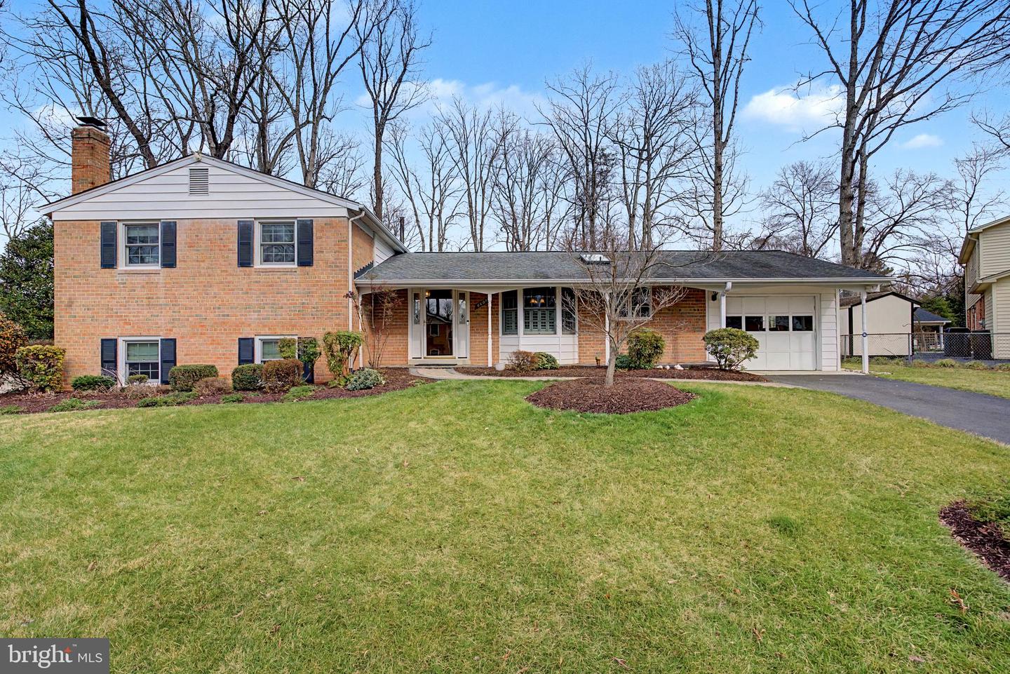 6607 Grey Fox Drive, Springfield
