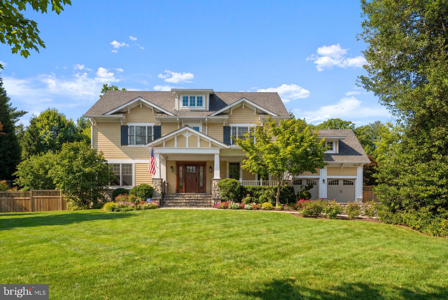 448 Nelson Drive NE, Vienna