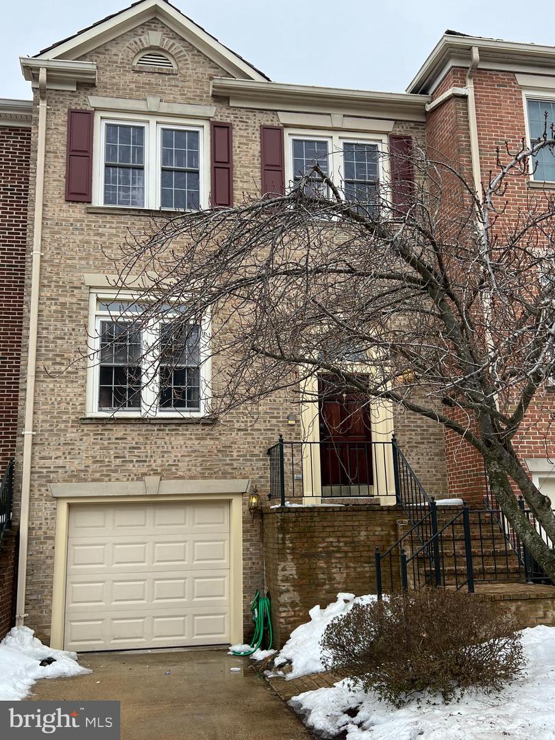 3935 Barcroft Mews Court, Falls Church