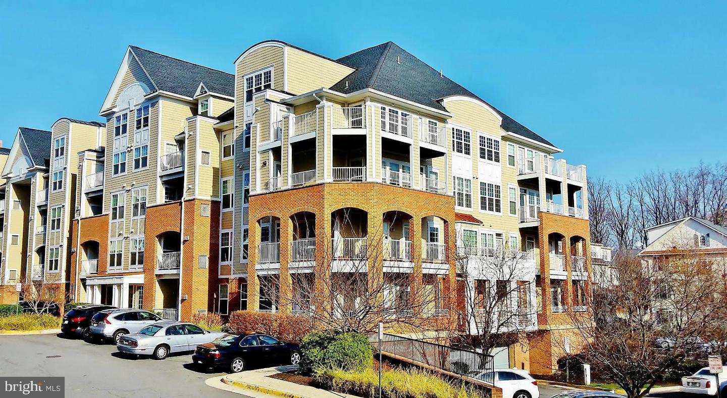 2711 Bellforest Court #404, Vienna