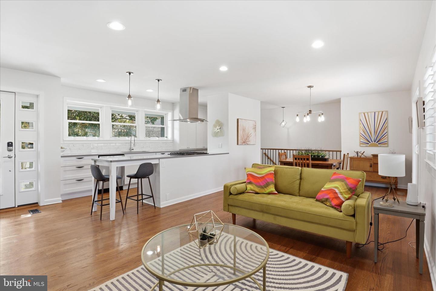 2204 Shiver Drive, Alexandria