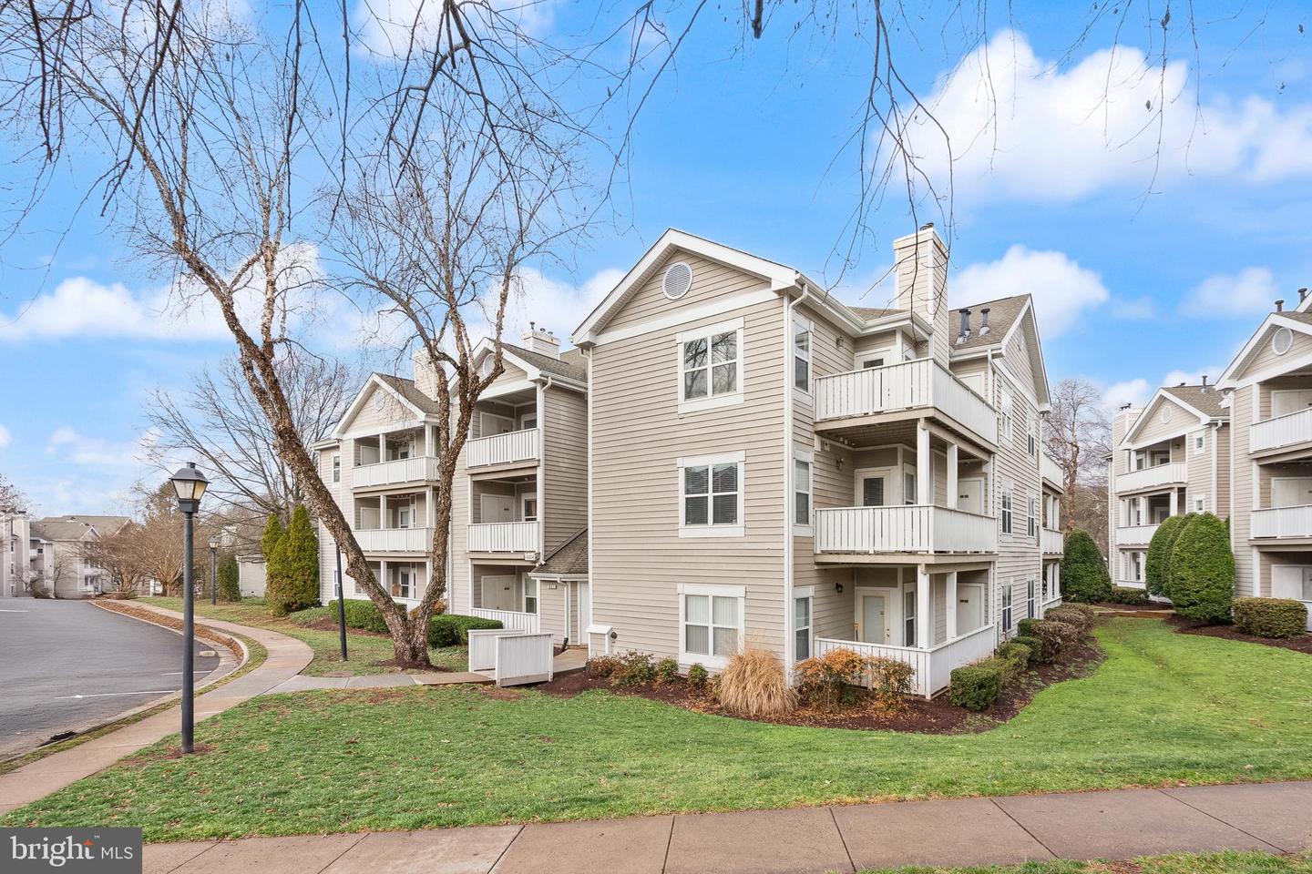 14304 Rosy Ln #12, Centreville