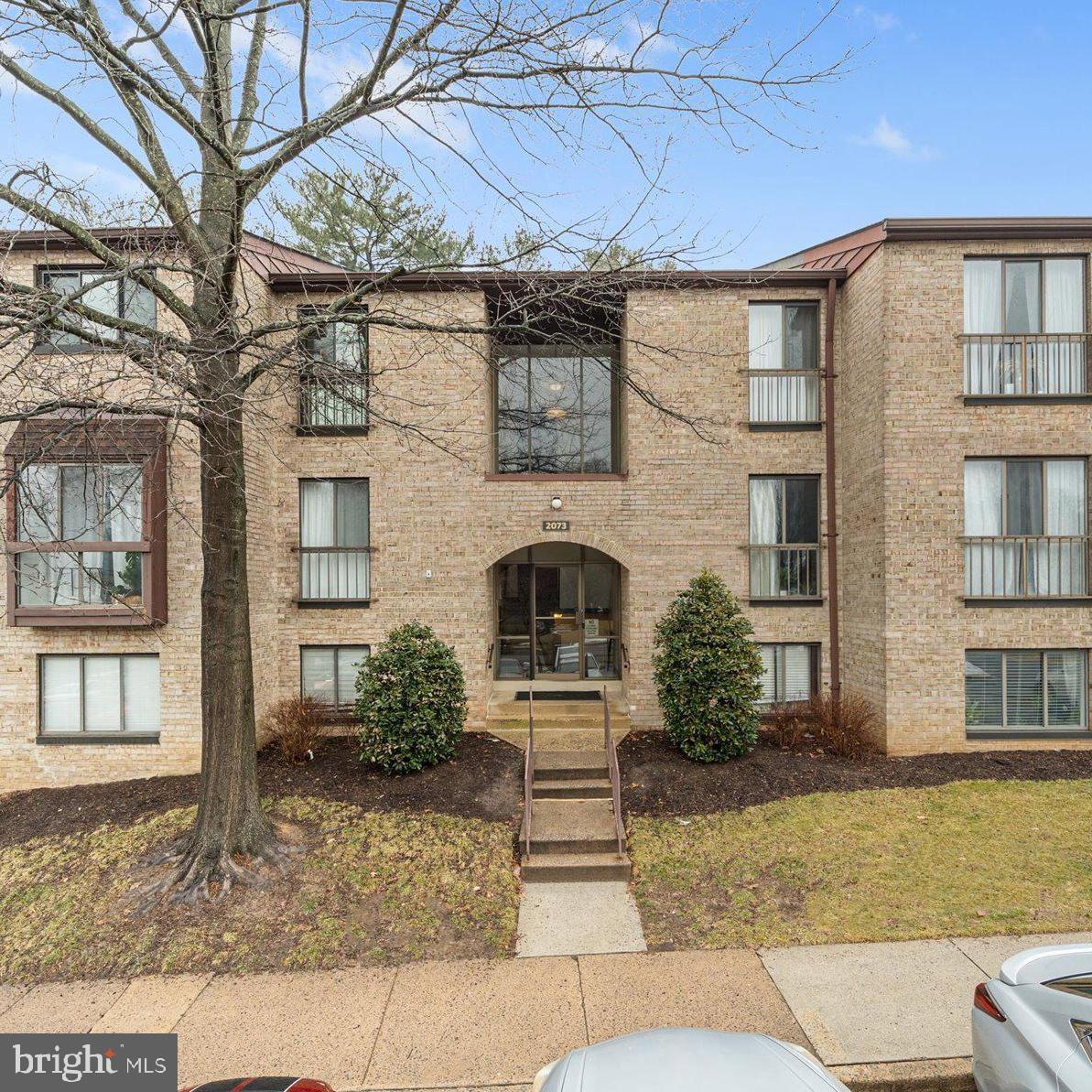 2073 Royal Fern Court #34/21b, Reston