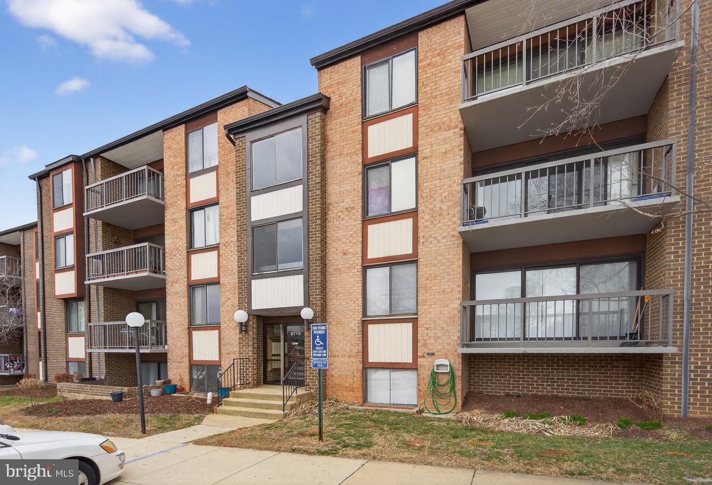 9718 Kingsbridge Drive #103