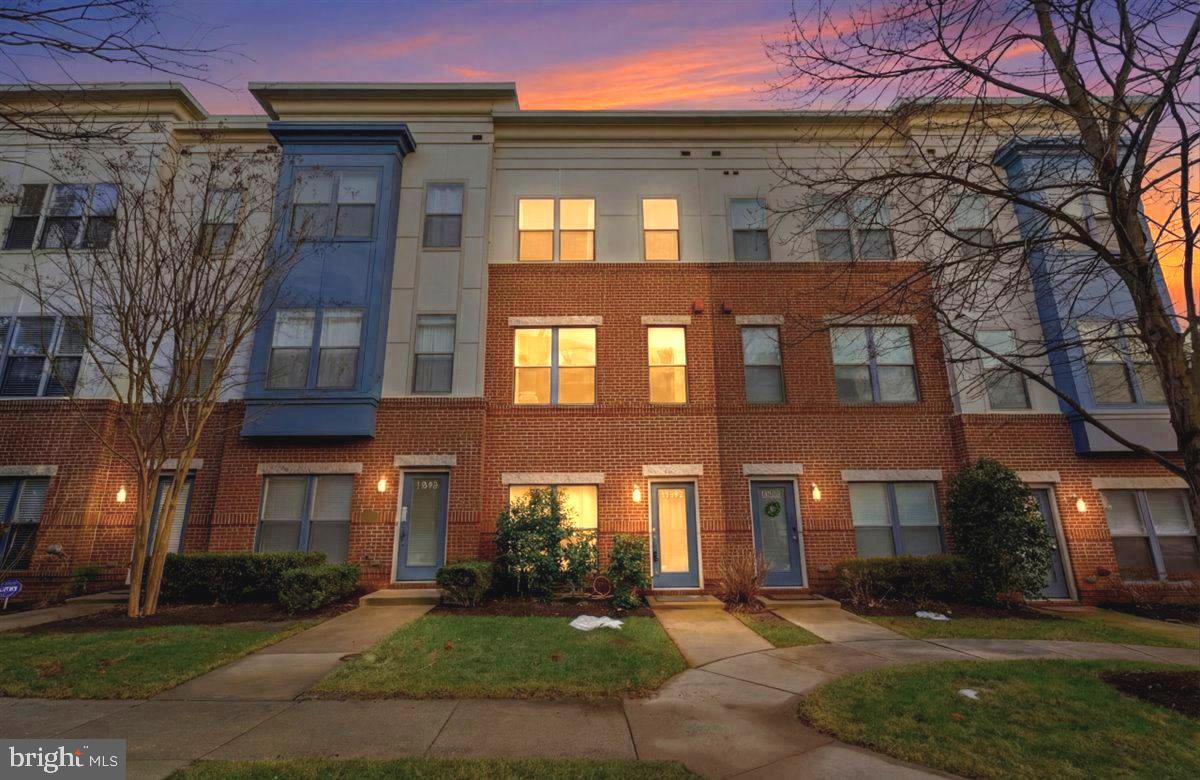 12183 Waveland Street, Fairfax
