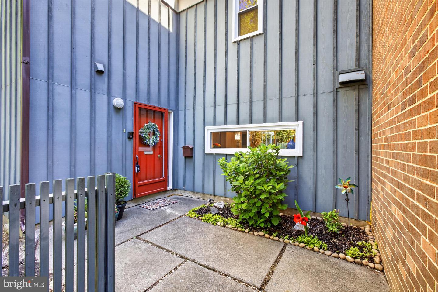 11519 Links Drive, Reston
