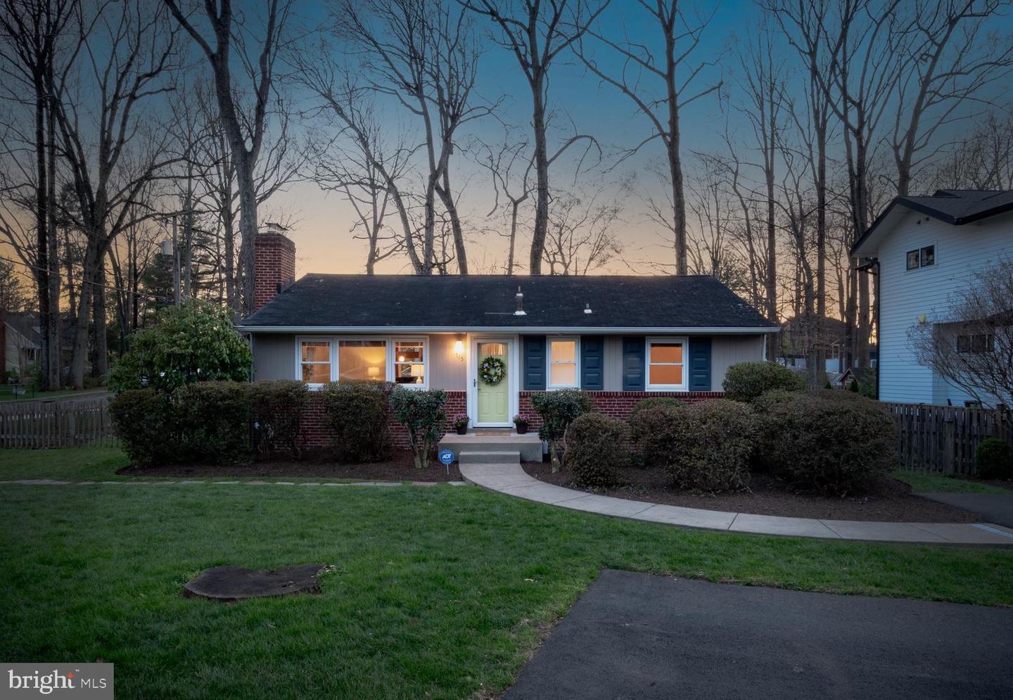 715 Park Street SE, Vienna