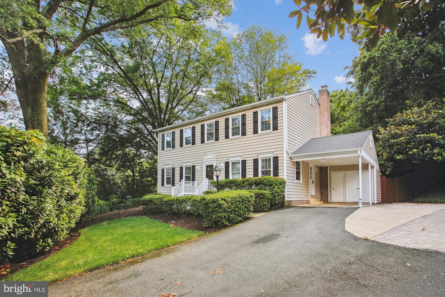 6808 Stoneybrooke Lane, Alexandria