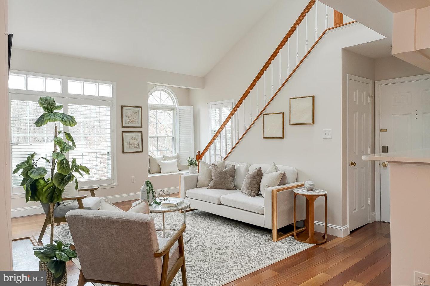 2224 Springwood Drive #j, Reston