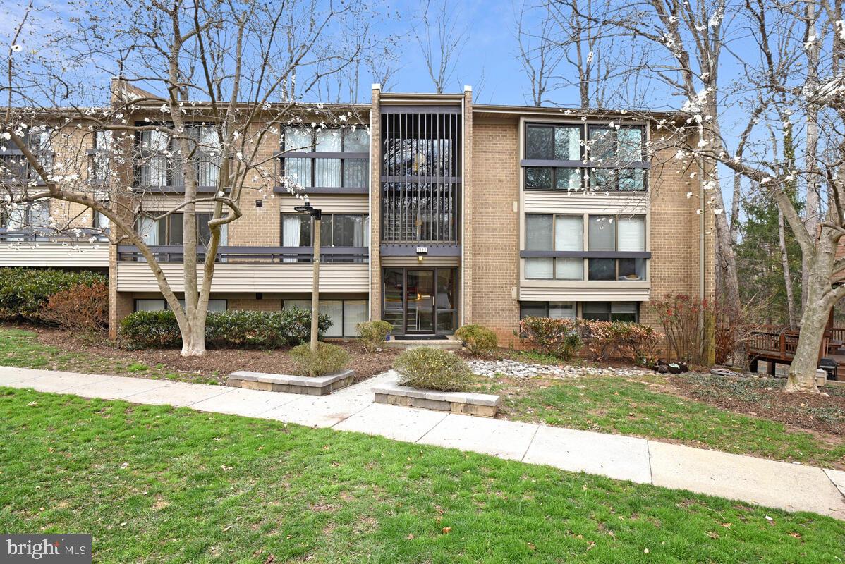 2112 Green Watch Way #10/301f, Reston