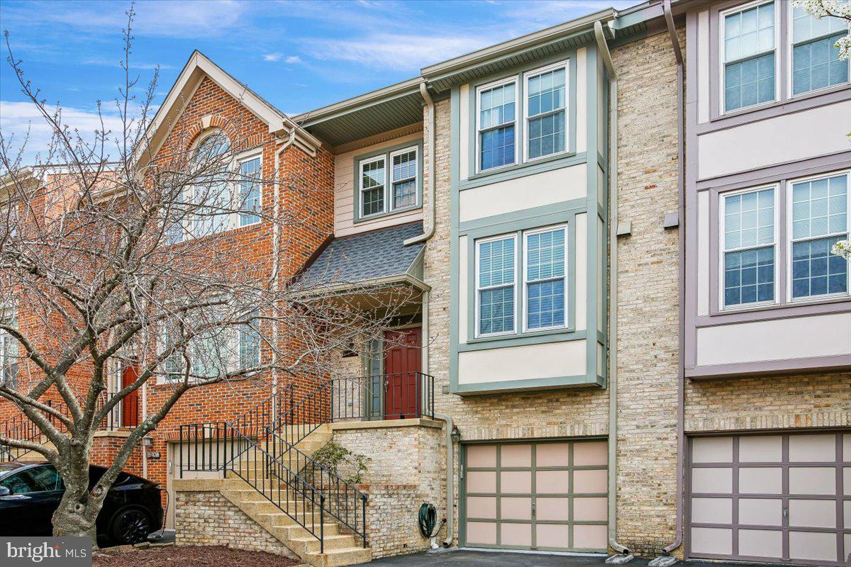 6405 Little Potters Lane, Alexandria