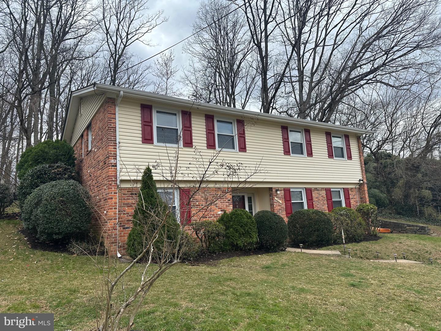 3812 Tall Oak Court, Annandale