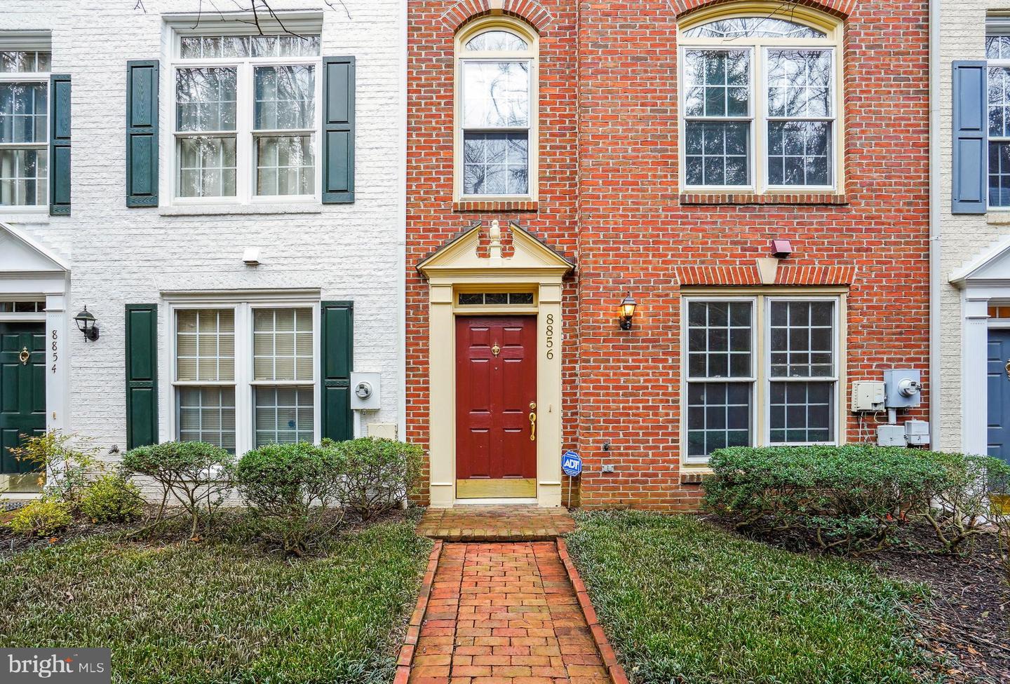 8856 Mansion View Court, Vienna