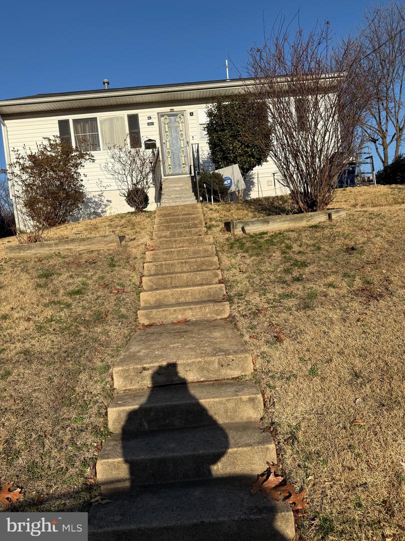 3845 Pinewood Terrace, Falls Church