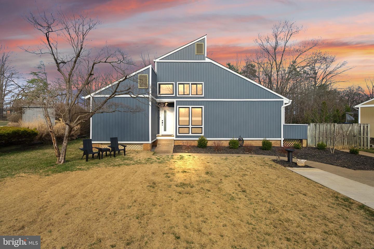 5513 Westcliff Court, Burke