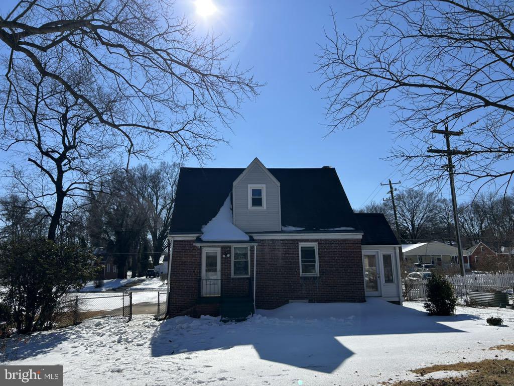 2414 Fairview Drive, Alexandria